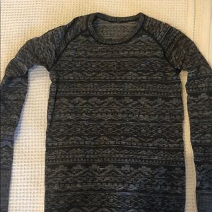 Long sleeve lulu lemon workout top